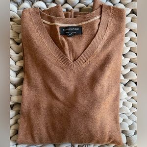 XL Banana Republic V-Neck Sweater